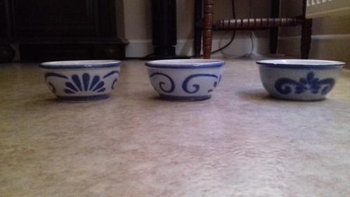 Set van 3 aardewerk kommetjes - vintage - blauw motief, Huis en Inrichting, Keuken | Servies, Gebruikt, Kom(men), Overige stijlen