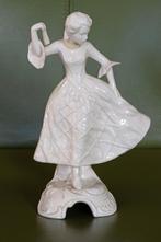 porselein beeldje Goebel Rokoko Dame wit, Antiek en Kunst, Antiek | Porselein, Ophalen of Verzenden