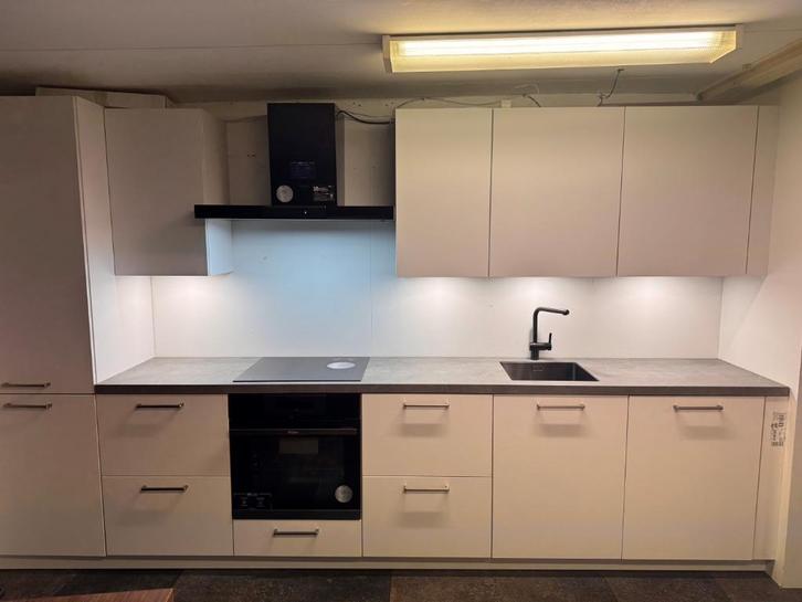 Schmidt Arcos showmodel keuken uitverkoop!, Huis en Inrichting, Keuken | Complete keukens, Nieuw, Enkelwandige keuken, Wit, Overige materialen