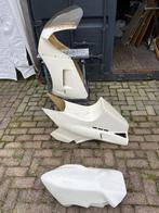 Suzuki RG500 / 400  Polyester Kuip - Zit set., Motoren, Onderdelen | Suzuki, Ophalen, Nieuw