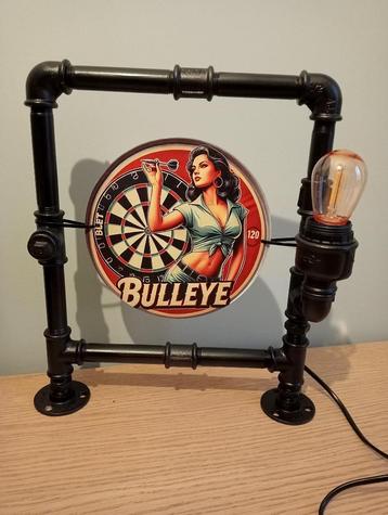 Industriële handgemaakte steampunk lamp motief darts beschikbaar voor biedingen
