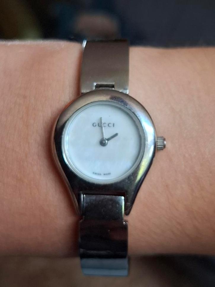 Gucci Dameshorloge, Sieraden, Tassen en Uiterlijk, Horloges | Dames, Zo goed als nieuw, Polshorloge, Overige merken, Staal, Staal