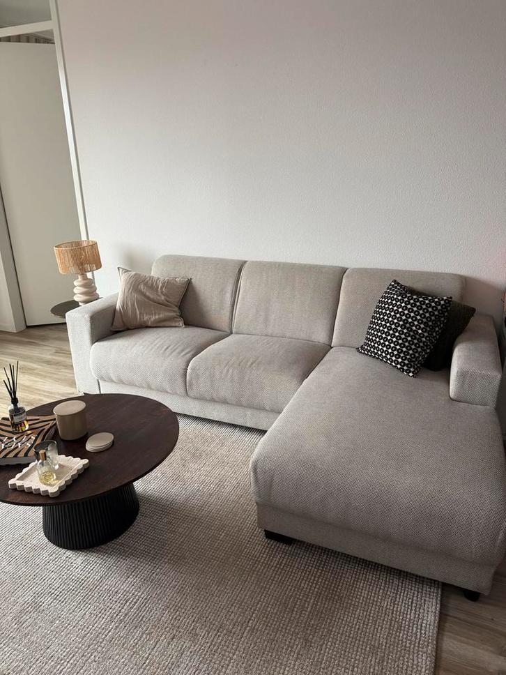 Bank met chaise longue + vloerkleed, Huis en Inrichting, Banken | Sofa's en Chaises Longues, Gebruikt, Driepersoons, 200 tot 250 cm