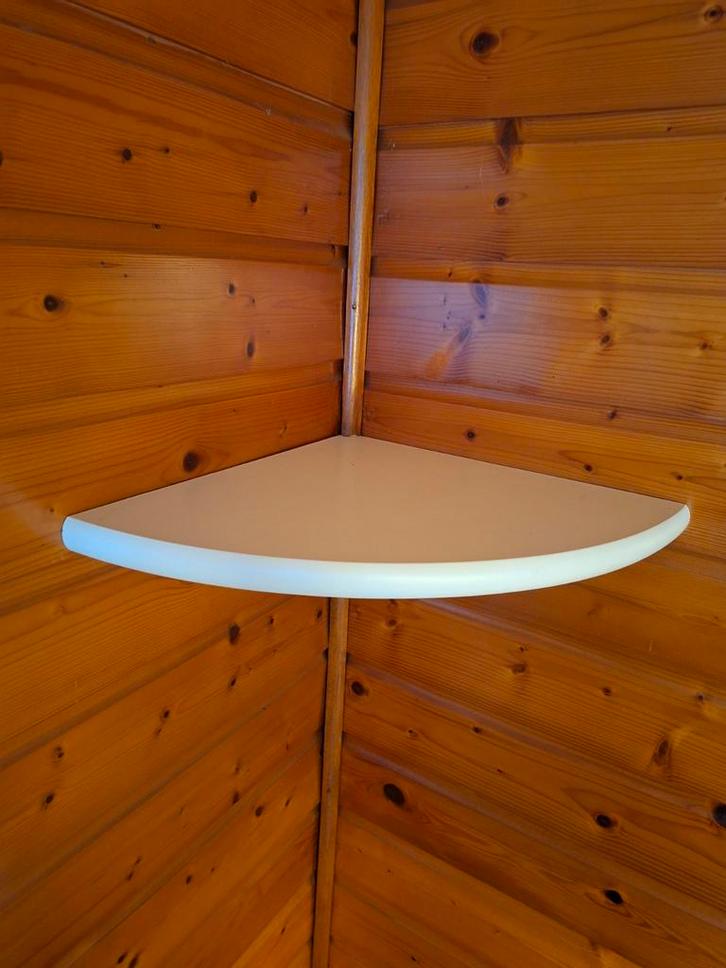 Hoekplank 50x30 cm - Handig voor extra opbergruimte!, Huis en Inrichting, Woonaccessoires | Wandplanken en Boekenplanken, Gebruikt