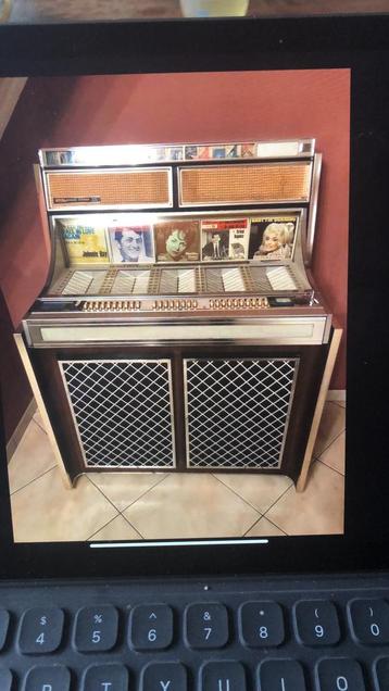 Seeburg LPC JUKEBOX  beschikbaar voor biedingen