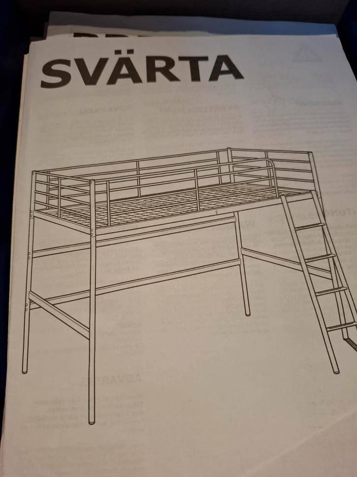 Metalen hoogslaper met bureaublad ikea, Huis en Inrichting, Slaapkamer | Stapelbedden en Hoogslapers, Gebruikt, Hoogslaper, 90 cm