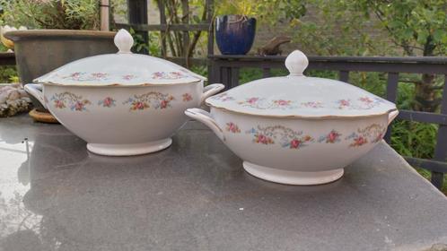 2 dekschalen Nora Seltmann Wieden Bavaria 1st quality roosje, Huis en Inrichting, Keuken | Servies, Gebruikt, Schaal of Schalen