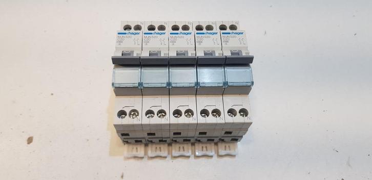 Hager Groepenkast Automaat MJN520 C20 230V (5x), Hobby en Vrije tijd, Elektronica-componenten, Gebruikt, Ophalen of Verzenden