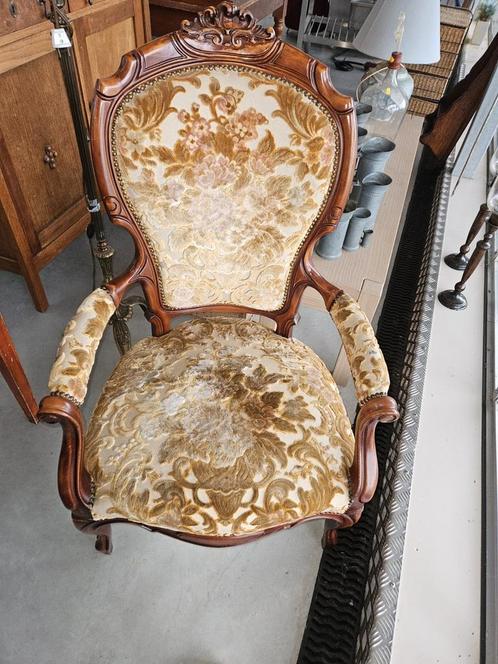Oude stoel, Antiek en Kunst, Antiek | Meubels | Stoelen en Banken, Ophalen