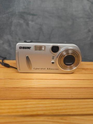 Sony Digitale Camera Cyber-shot DSC-P72 Compact 3x zoom beschikbaar voor biedingen