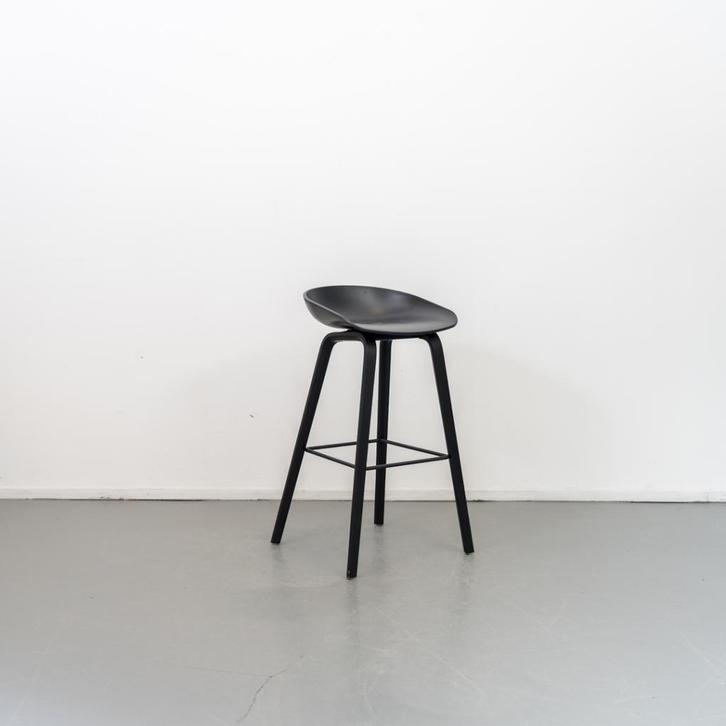 4Hay kruk AAS 32 Zwart onderstel  Eiken 76 cm, Huis en Inrichting, Barkrukken, Nieuw, 60 tot 90 cm, Hout, Kunststof, Metaal, 2 krukken