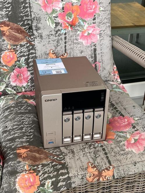 QNAP TVS-463-4G NAS, 4 Bays, Computers en Software, NAS, Gebruikt, Ophalen