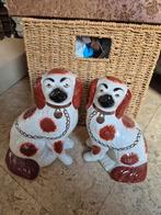 Twee "hoerenhondjes" cavaliers, Antiek en Kunst, Ophalen of Verzenden