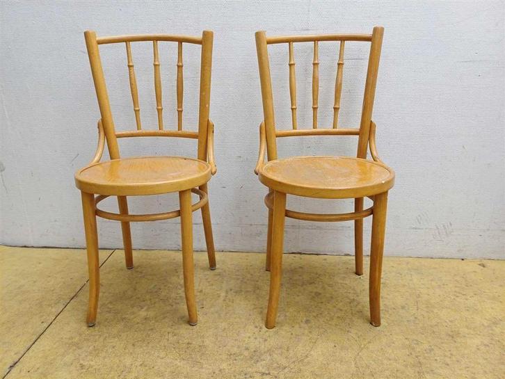 2 Houten stoelen 39816, Huis en Inrichting, Stoelen, Gebruikt, Vijf, Zes of meer stoelen, Bruin, Ophalen of Verzenden