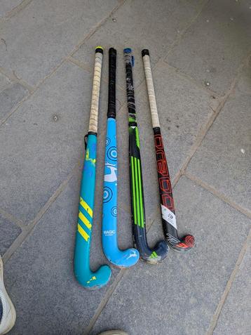 4 gratis gebruikte hockey sticks voor buiten beschikbaar voor biedingen