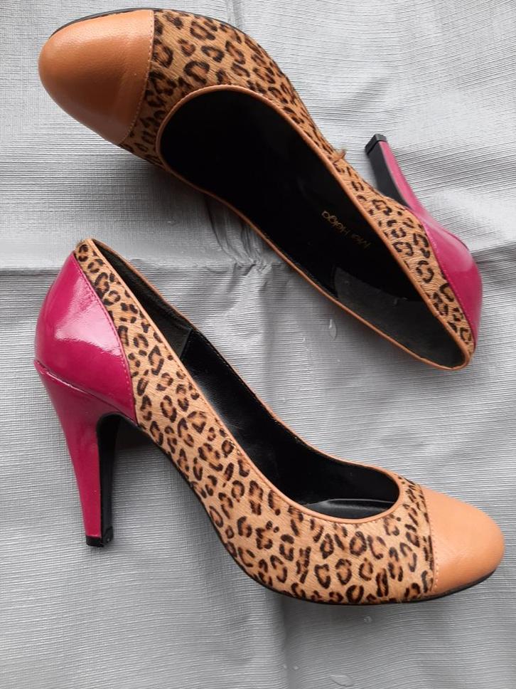 Mei Helga Pumps Maat 39 Ponyhair met panterprint, Kleding | Dames, Schoenen, Zo goed als nieuw, Pumps, Bruin, Ophalen of Verzenden