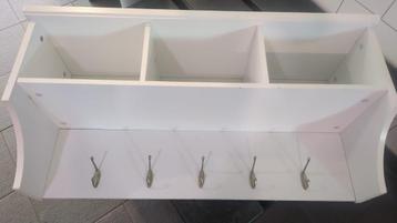 Kapstok wit met 5 haken 3 legvakken, hoedenplank. 90x40x30Cm beschikbaar voor biedingen