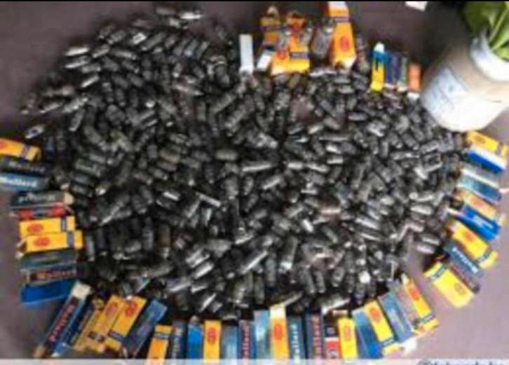 gezocht: radiobuizen radiolampen elektronenbuizen, Hobby en Vrije tijd, Elektronica-componenten, Zo goed als nieuw, Ophalen of Verzenden