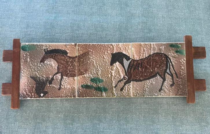 Spaans tegeltableau met paarden op tegels, Antiek en Kunst, Antiek | Wandborden en Tegels, Ophalen of Verzenden