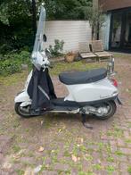 Vespa Piaggio met zeer weinig km, Fietsen en Brommers, Scooters | Vespa, Ophalen, Gebruikt, Maximaal 45 km/u, Vespa S