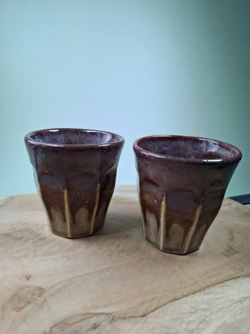 2 handgemaakte keramiek koffiebekers Merlot Small, Huis en Inrichting, Keuken | Servies, Nieuw, Kop(pen) en/of Schotel(s), Overige stijlen