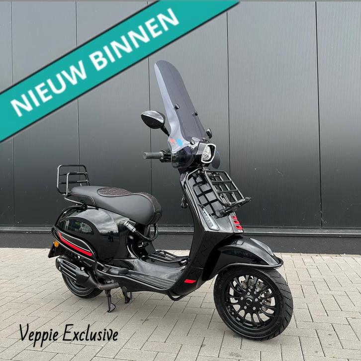 Vespa Sprint Snor Glans Zwart 2022 met Garantie Snor of Brom, Fietsen en Brommers, Scooters | Vespa, Gebruikt, Vespa S, Maximaal 45 km/u