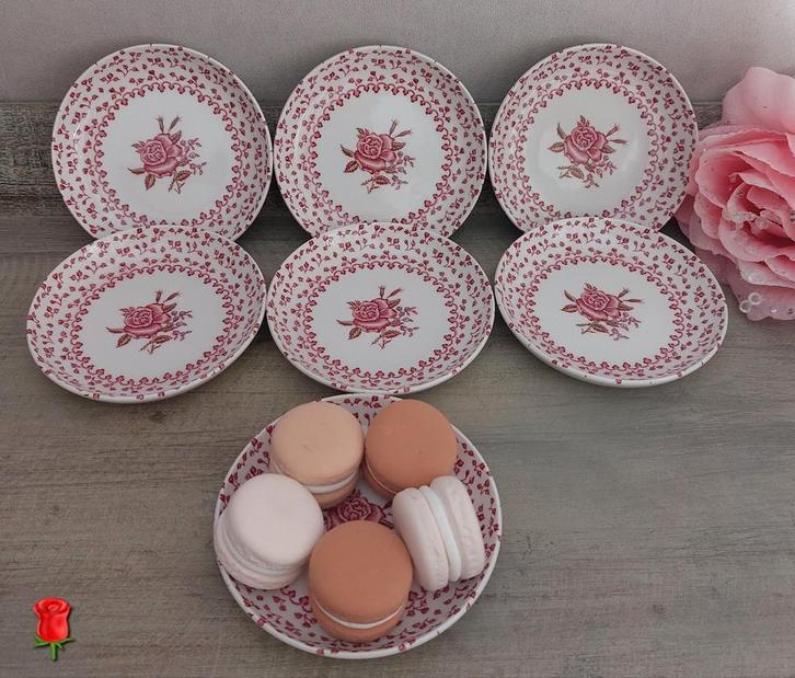 Johnson Brothers Rose Bouquet 7 petit four bordjes 10,5 cm, Antiek en Kunst, Antiek | Servies los, Ophalen of Verzenden