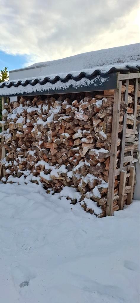 Droog eiken haardhout met beetje els en berk, Tuin en Terras, Haardhout, Blokken, Eikenhout, 3 tot 6 m³, Ophalen of Verzenden