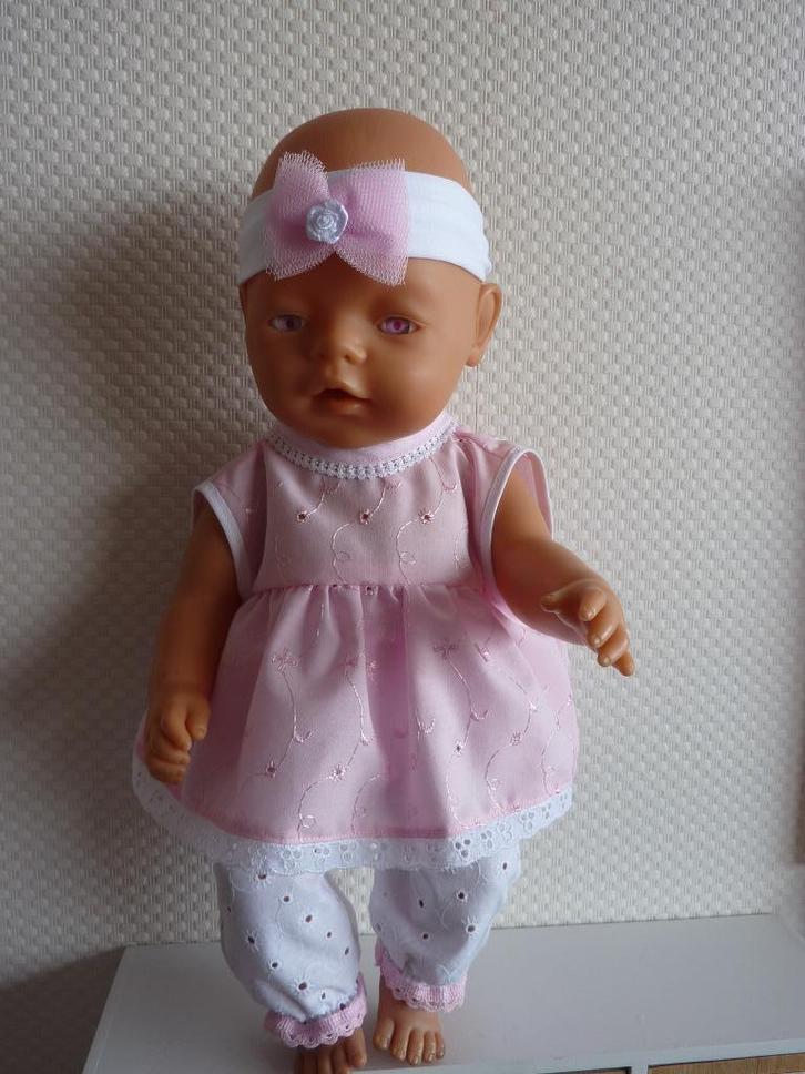 Setje met broderie tuniekje of broekje voor de baby born pop, Kinderen en Baby's, Speelgoed | Poppen, Nieuw, Babypop, Ophalen of Verzenden