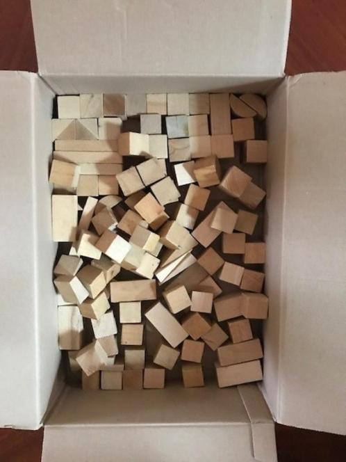 Houten blokken blank en gekleurd; bouwen maar!, Kinderen en Baby's, Speelgoed | Houten speelgoed, Zo goed als nieuw, Overige typen