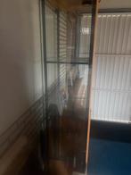 Glazen vitrinekast met spotjes, Huis en Inrichting, Kasten | Vitrinekasten, Met plank(en), Minder dan 50 cm, Gebruikt, Ophalen of Verzenden