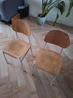 Vintage schoolstoeltjes, Huis en Inrichting, Stoelen, Ophalen, Gebruikt, Hout, Twee