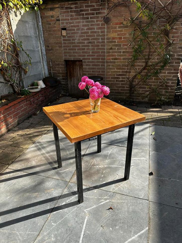 Massief Eiken Tafels 70x70 - Robuust & Stijlvol!, Tuin en Terras, Tuintafels, Zo goed als nieuw, Vierkant, Hout, Ophalen