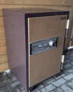 Grote Brandwerende Kluis - Royal Safe R-30, Huis en Inrichting, Brandblussers en Brandkasten, Ophalen, Zo goed als nieuw, Brandkast
