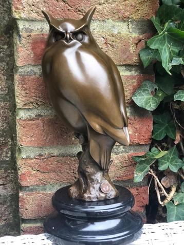 bronzen uilen beeld uil oehoe  beschikbaar voor biedingen