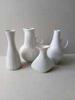 Vazen.1960/70.Vintage Kleur wit. Pr.p/st.vanaf, Wit, Aardewerk of Porselein, Ophalen of Verzenden, Zo goed als nieuw