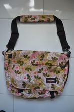 leuke Eastpak schoudertas 45x34cm., Ophalen of Verzenden, Zo goed als nieuw, Overige kleuren, Overige merken