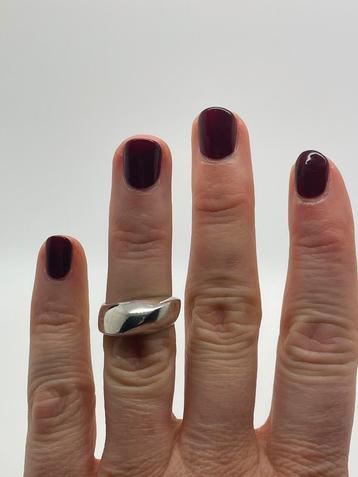 A294 Prachtige zilveren modernist ring maat 16,5 beschikbaar voor biedingen