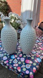 2 witte vazen, Huis en Inrichting, Woonaccessoires | Vazen, Ophalen, Wit, Aardewerk of Porselein, Zo goed als nieuw