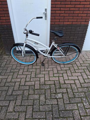 Goede fiets met slot en verlichting