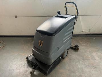 Kärcher compact schrobmachine beschikbaar voor biedingen