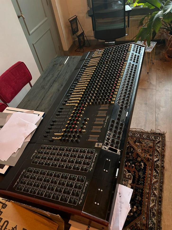 Grote Mengtafel - Professioneel Gebruik, Muziek en Instrumenten, Mengpanelen, Gebruikt, 20 kanalen of meer, Microfooningang, Ophalen