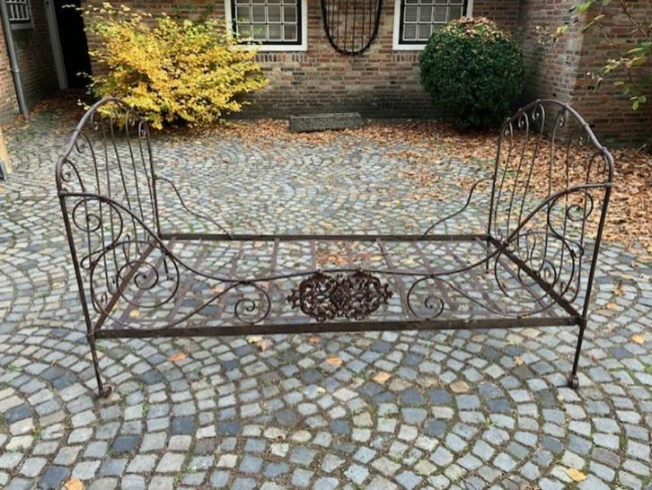 Klassiek Frans bed, Antiek en Kunst, Antiek | Meubels | Bedden, Ophalen