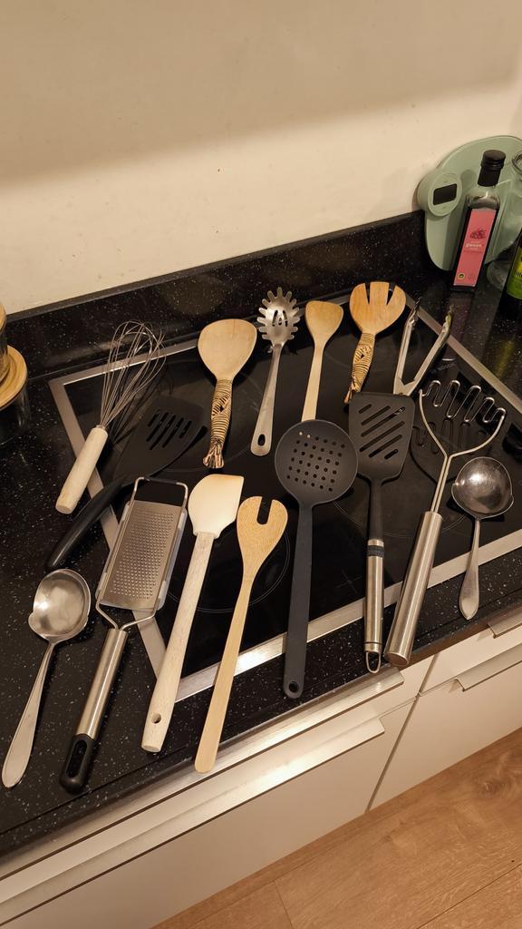 Keukengerei Set - Bestek, Messen etc. (ophalen op zondag), Huis en Inrichting, Keuken | Keukenbenodigdheden, Gebruikt, Ophalen