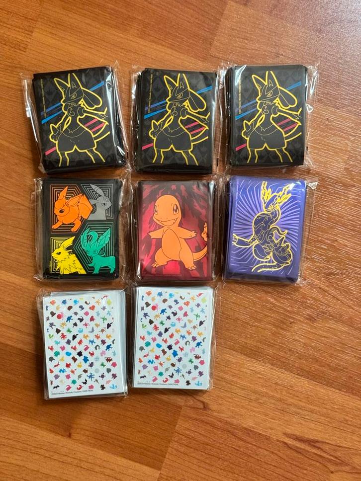 Pokémon Sleeves - 151, Crown Zenith, Evolving Skies, Hobby en Vrije tijd, Verzamelkaartspellen | Overige, Nieuw, Sleeves of Kaarthoesjes