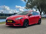 Ford Focus 2.0 Ecoboost ST-2 | 250PK | Recaro Sportstoelen |, 74 €/maand, Zwart, Bedrijf, Handgeschakeld