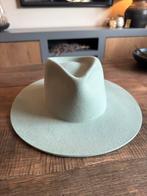 Old habits die hard The iconic hoed mintgroen, Ophalen of Verzenden, Nieuw, Hoed