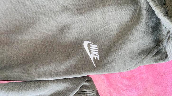 Nike Hoodie XL (kids) - Past S/M Dames, Kleding | Dames, Sportkleding, Zo goed als nieuw, Ophalen of Verzenden