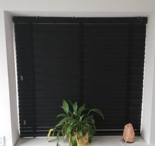 Zwarte luxaflex aluminium, Huis en Inrichting, Stoffering | Gordijnen en Lamellen, Gebruikt, 100 tot 150 cm, 100 tot 150 cm, Zwart