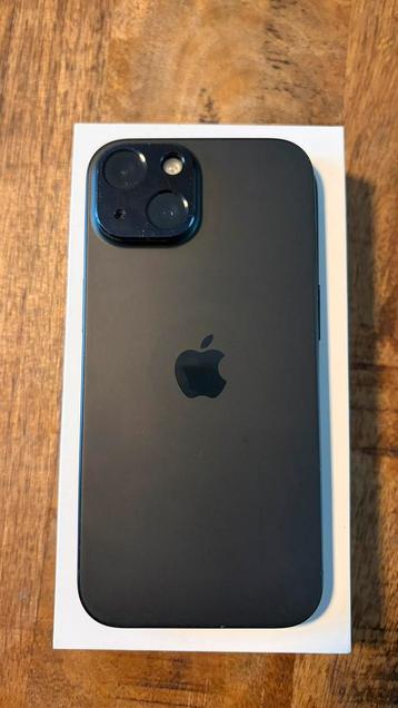 iPhone 15 - 256GB - 88% Zwart incl. Apple accesoires beschikbaar voor biedingen